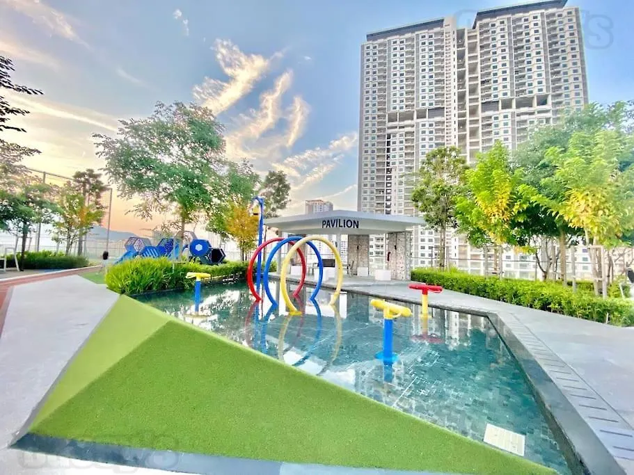Apartment Urban Suites #Luxury Leisure #Infinity Pool #Local Neighbourhood #4Pax #2Br 2Bath #2King #Quality Well Maintained #Private Host Jelutong Malaysia
