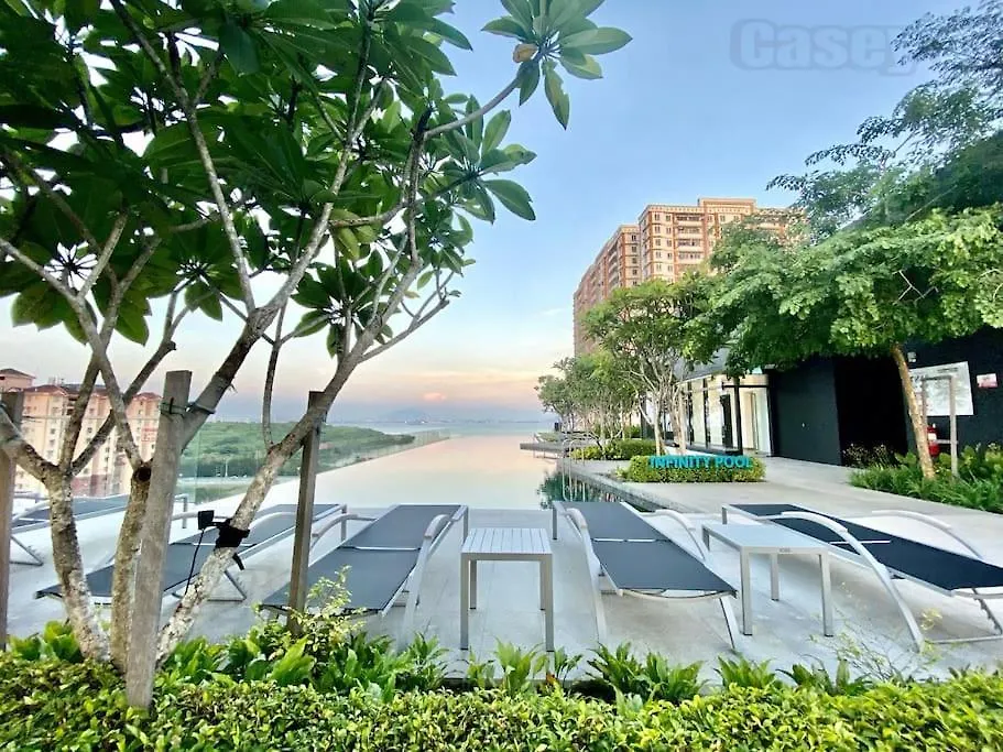 Apartment Urban Suites #Luxury Leisure #Infinity Pool #Local Neighbourhood #4Pax #2Br 2Bath #2King #Quality Well Maintained #Private Host Jelutong