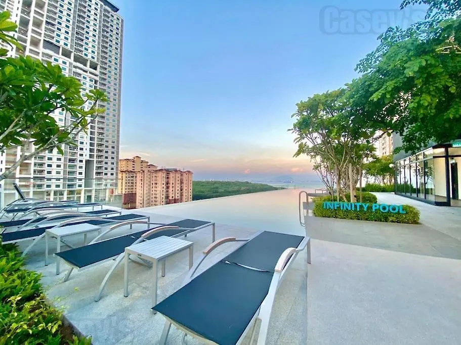 Urban Suites #Luxury Leisure #Infinity Pool #Local Neighbourhood #4Pax #2Br 2Bath #2King #Quality Well Maintained #Private Host Jelutong 0*,