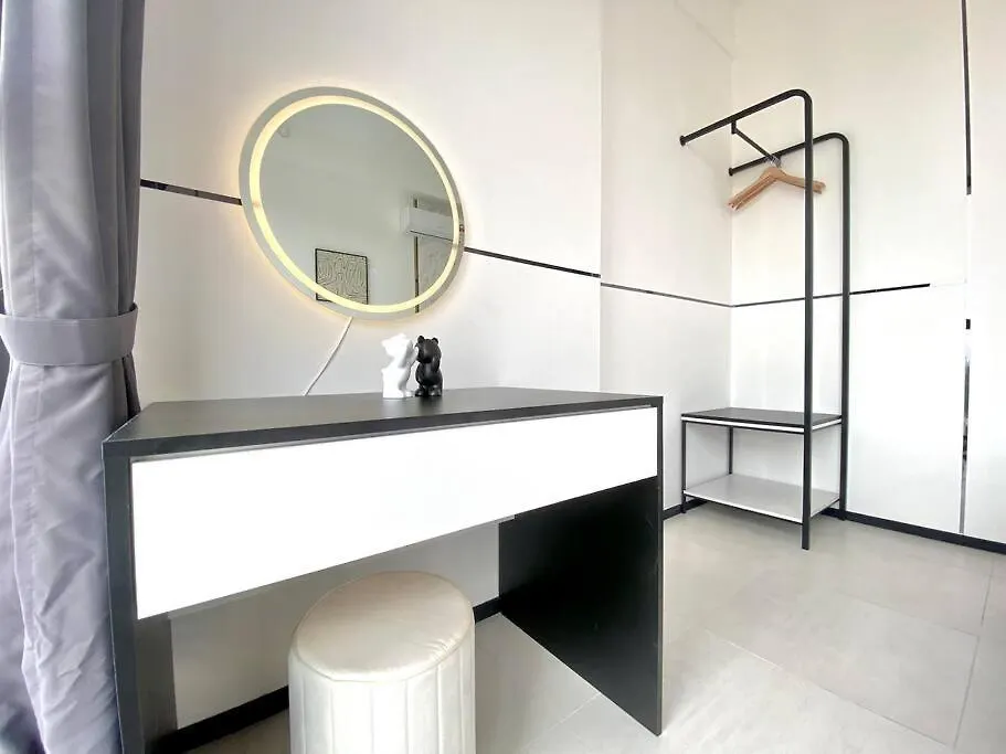 Urban Suites #Luxury Leisure #Infinity Pool #Local Neighbourhood #4Pax #2Br 2Bath #2King #Quality Well Maintained #Private Host Jelutong