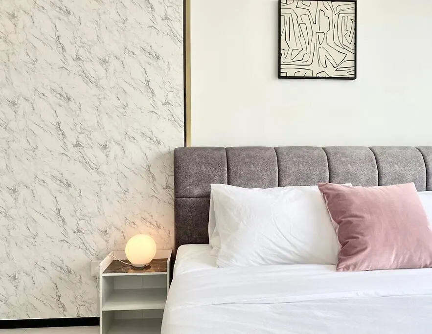 Apartment Urban Suites #Luxury Leisure #Infinity Pool #Local Neighbourhood #4Pax #2Br 2Bath #2King #Quality Well Maintained #Private Host Jelutong